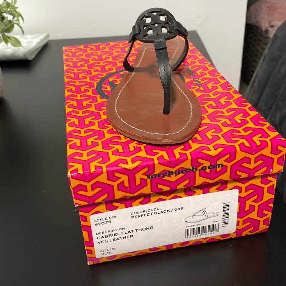 Authentic Tory Burch Gabriel flat thong sandal